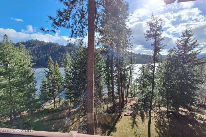 Property Photo: 3350 E Fernan Terrace Dr ID 83814
