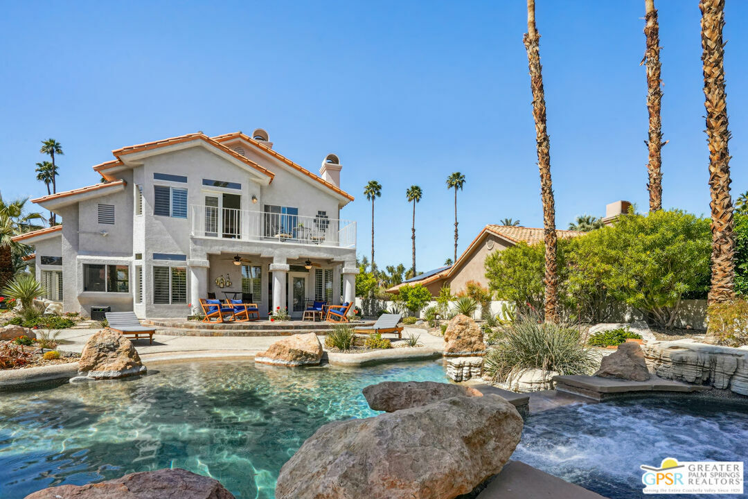 Property Photo: 364 Oakmont Dr CA 92211