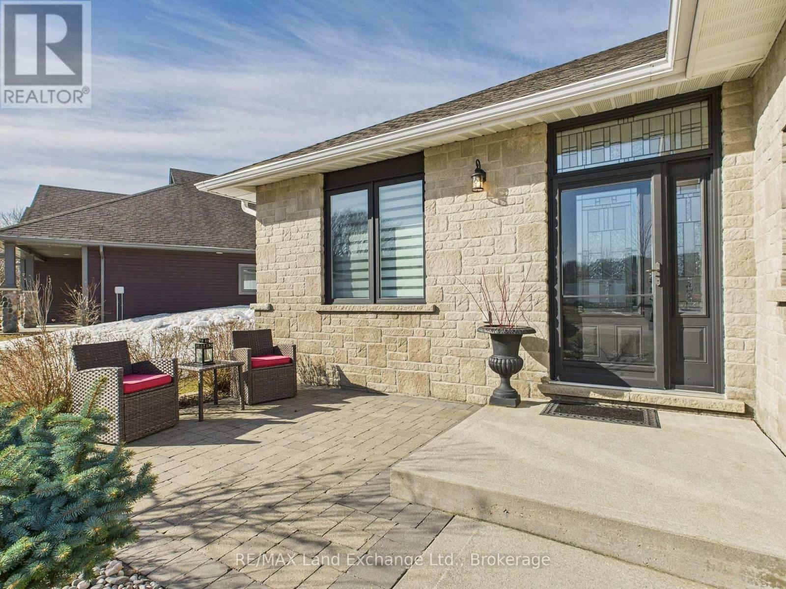 Property Photo:  189 Carloway Trail  ON N2Z 0A4 