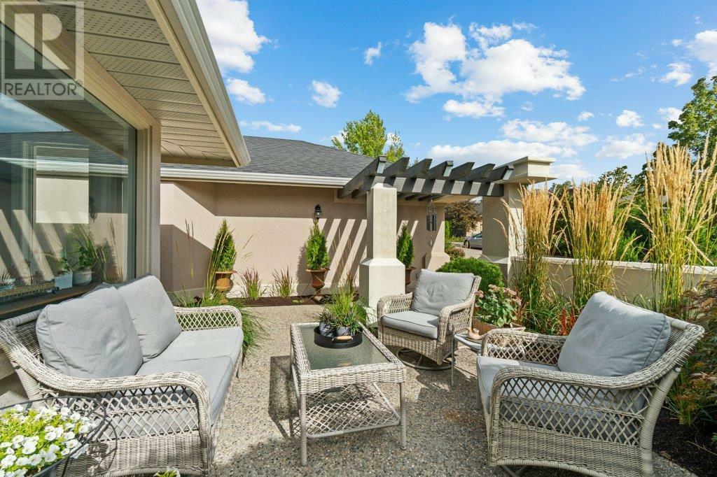 Photo de la propriété: 4222 Gallaghers Crescent BC V1W 3Z9