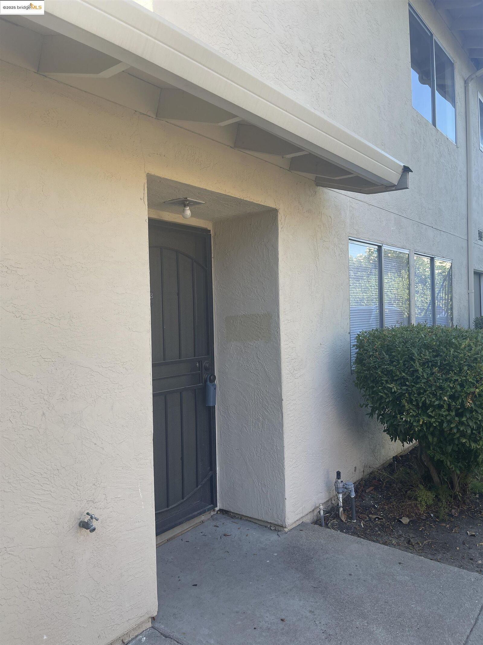 Property Photo: 1076 Mohr Ln B CA 94518