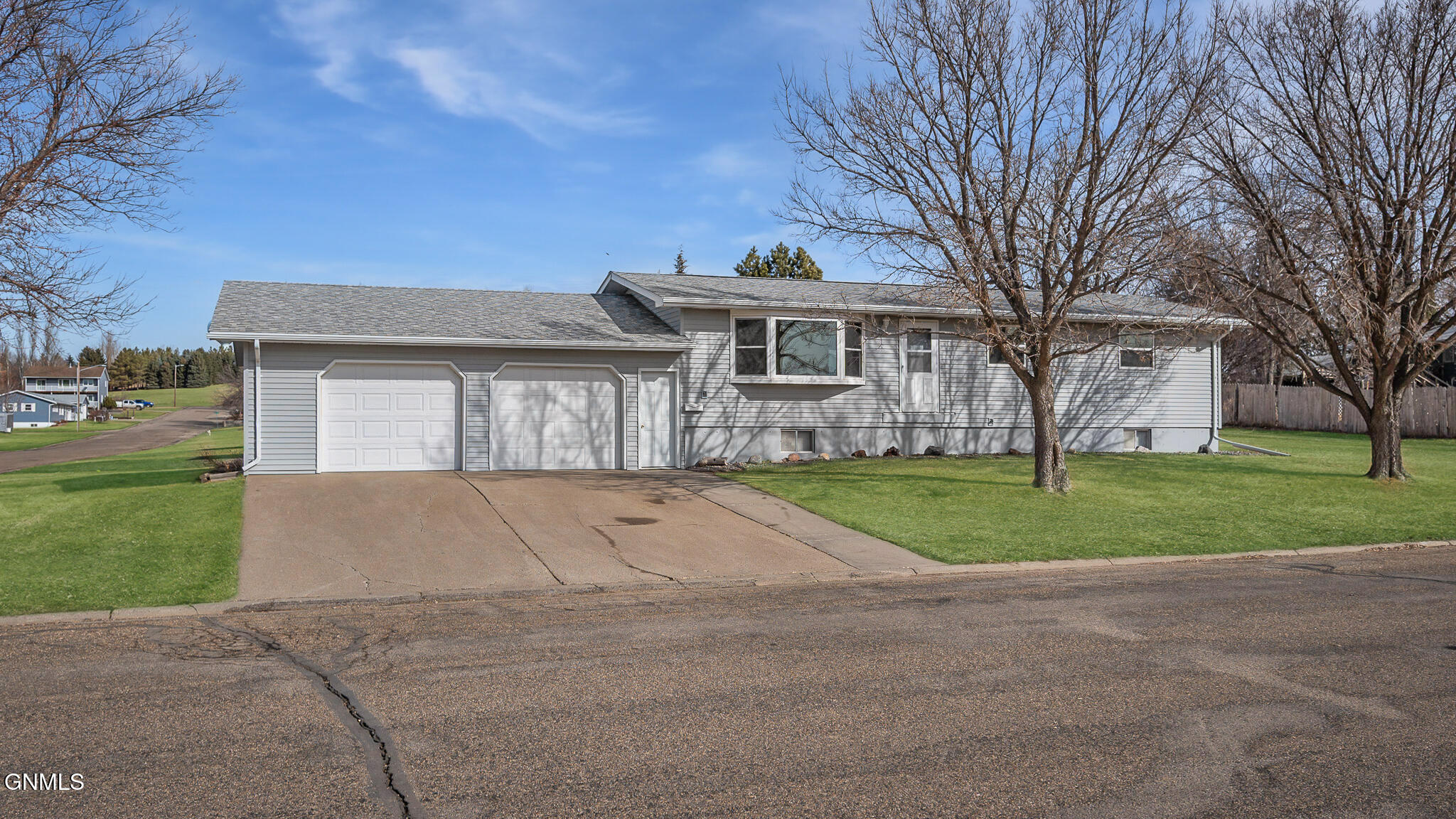 502 Lehmkuhl Street E  Center ND 58530 photo