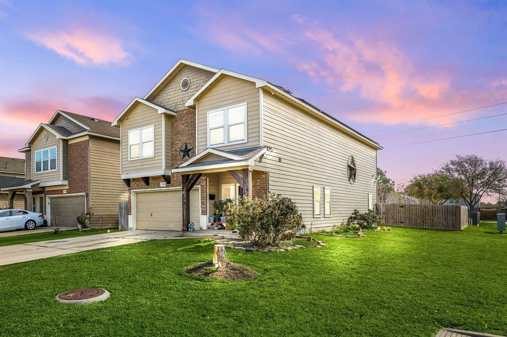 Property Photo: 7852 Galleon Field Lane TX 77433