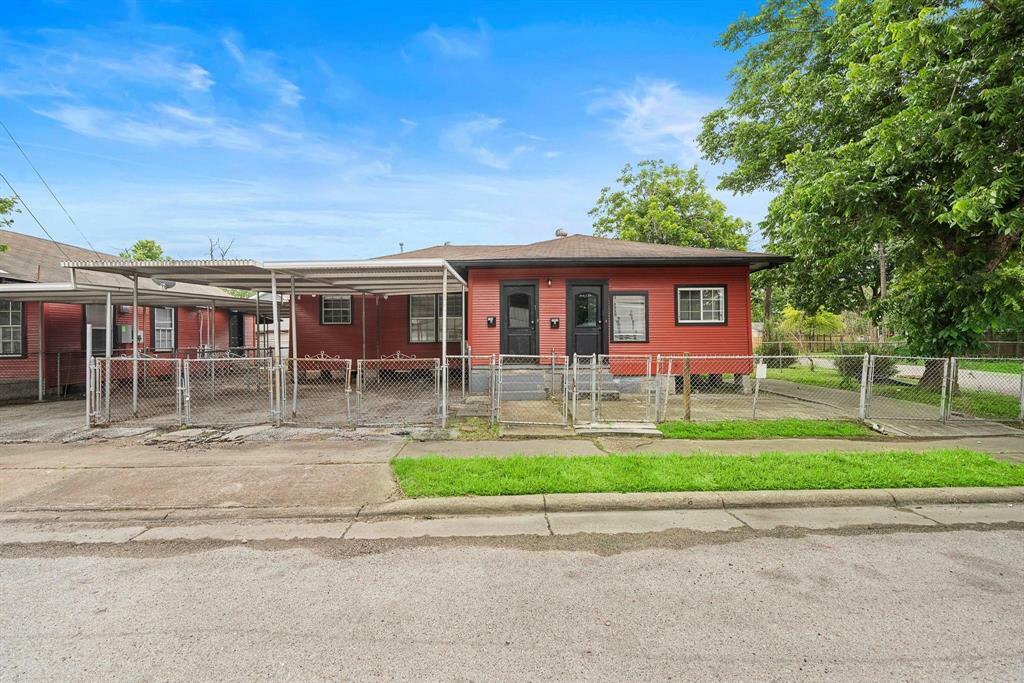 Property Photo: 1504 Luzon Street A TX 77009
