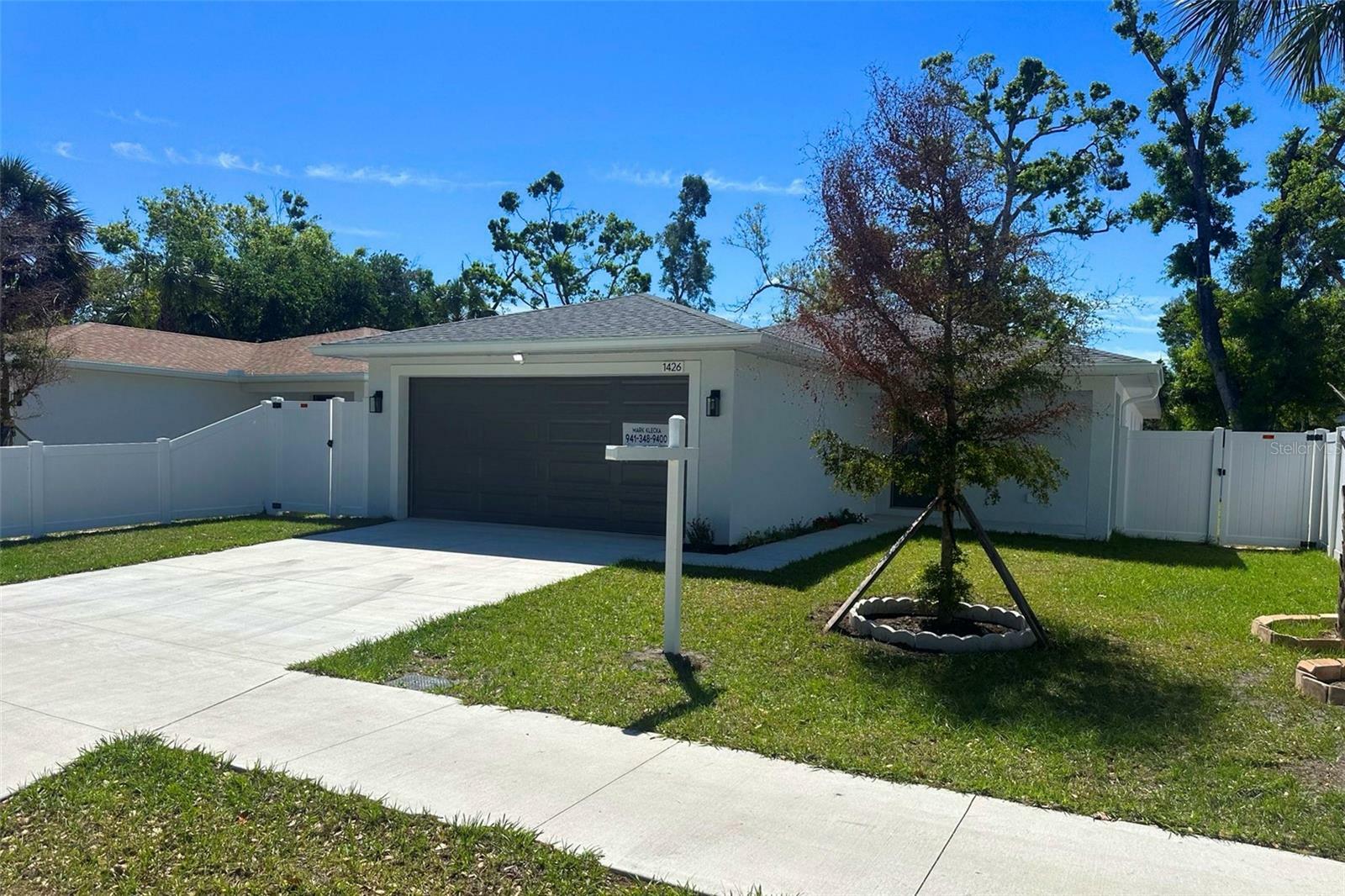 Property Photo: 1426 19th Street FL 34234
