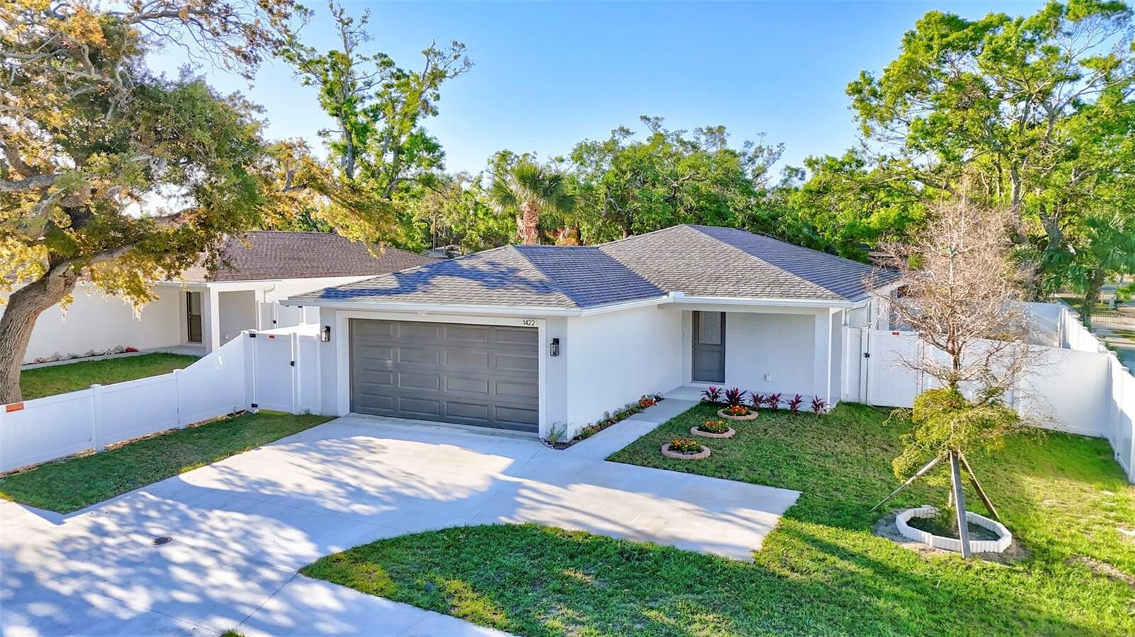 Property Photo: 1422 19th Street FL 34234
