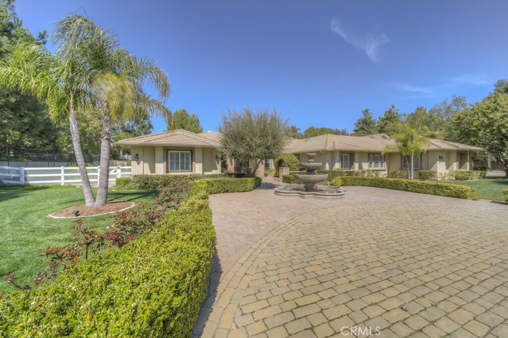 30370 Via El Delora  Temecula CA 92592 photo
