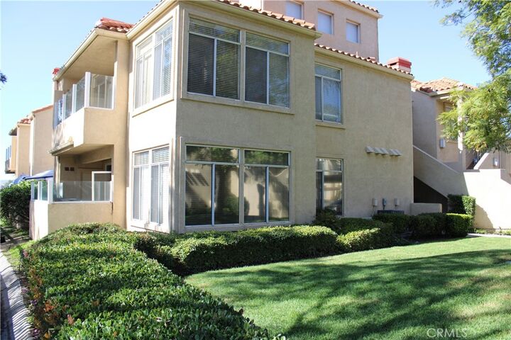 Property Photo: 3190 Altura Court 101 CA 92882