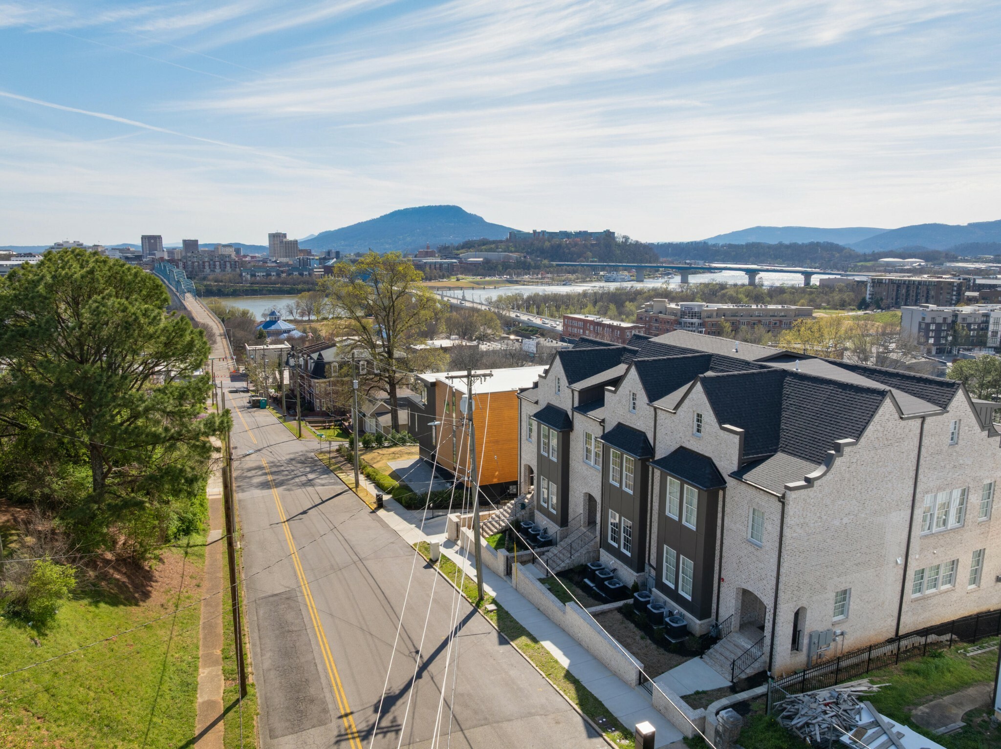 Property Photo: 211 Forest Avenue TN 37405
