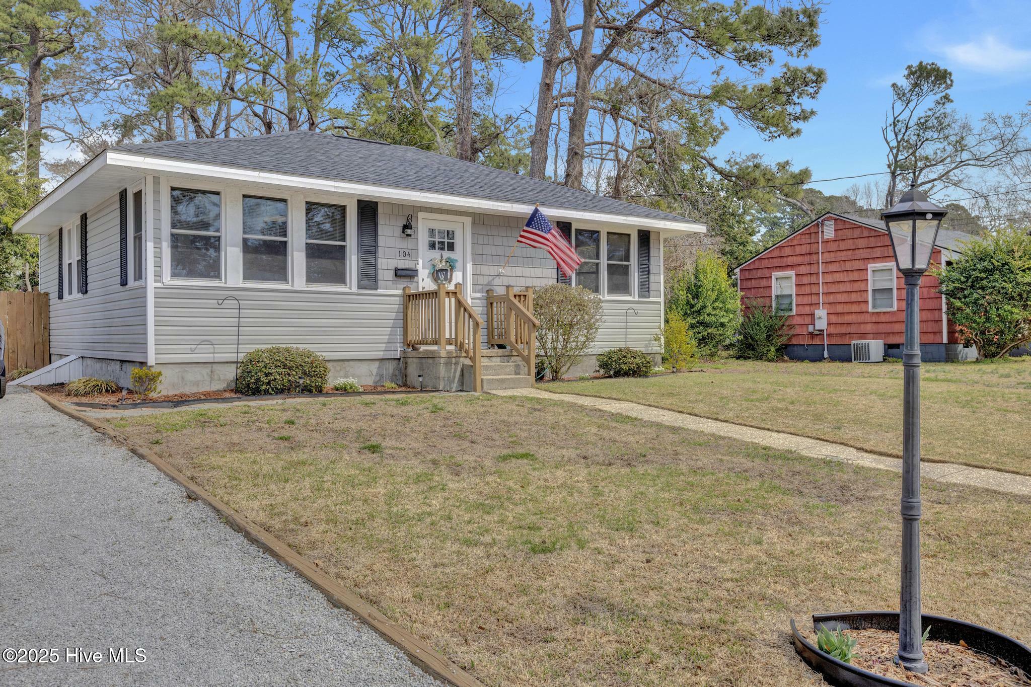Property Photo: 104 Banks Street NC 28540
