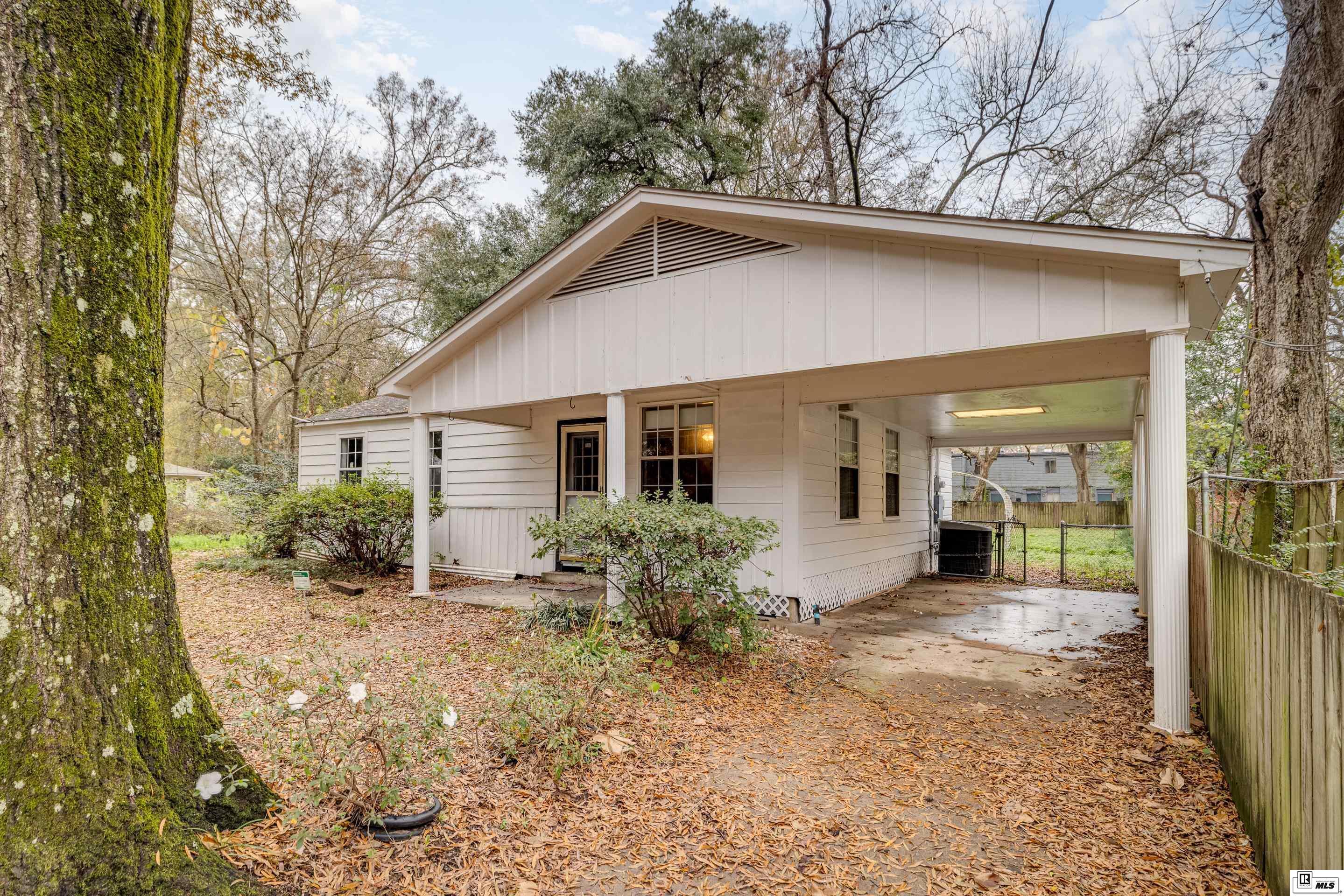 Property Photo: 3202 Gordon Avenue LA 71202