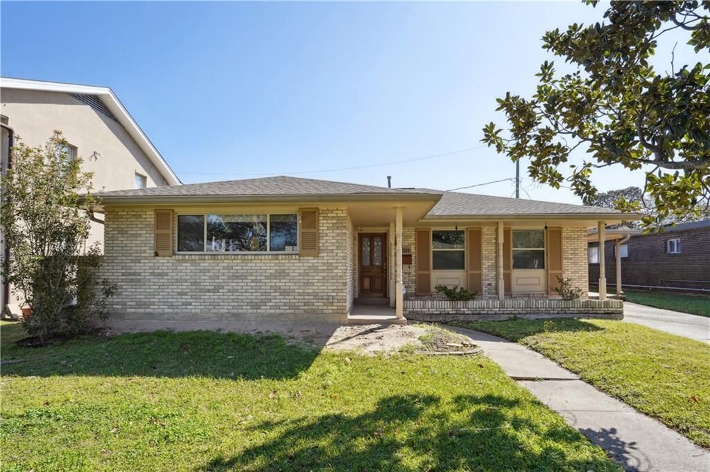 Property Photo: 1109 Smith Drive LA 70005