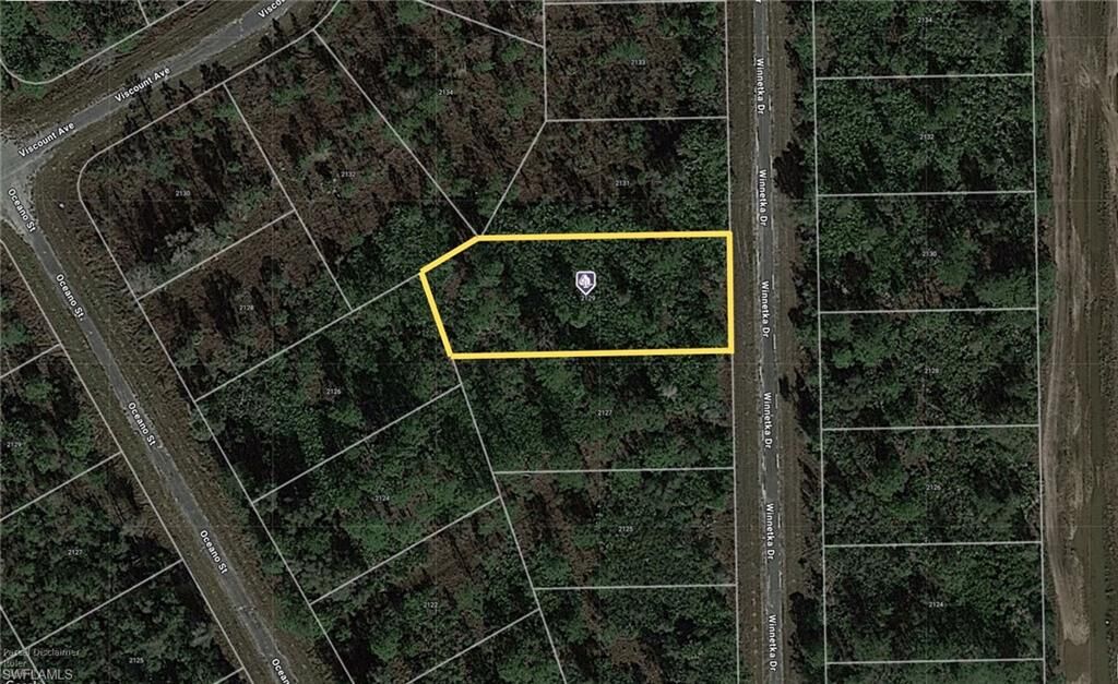 Property Photo:  2129 Winnetka Dr  FL 33972 