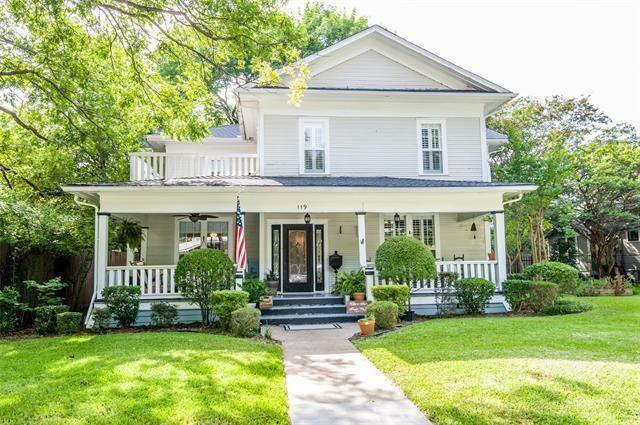Property Photo: 119 E University Avenue TX 75165