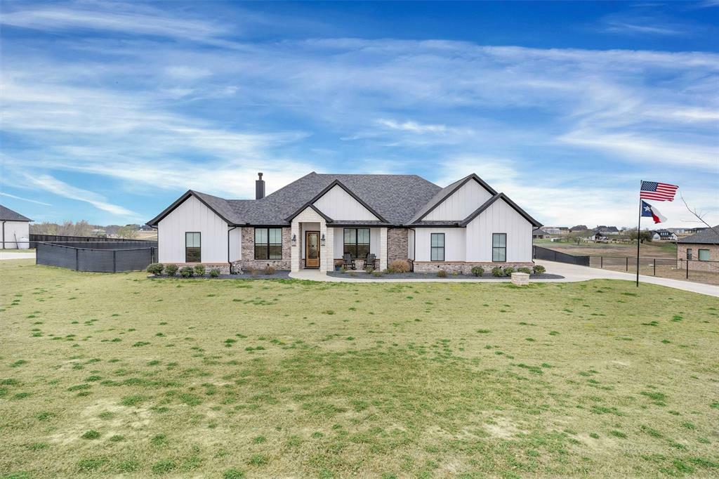 Property Photo: 1111 Pioneer Crossing TX 76088