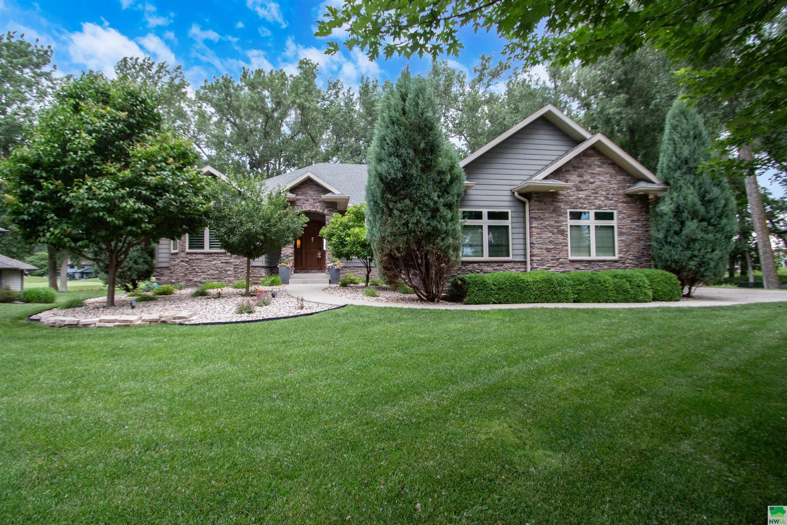 871 E Sawgrass Trail  Dakota Dunes SD 57049 photo