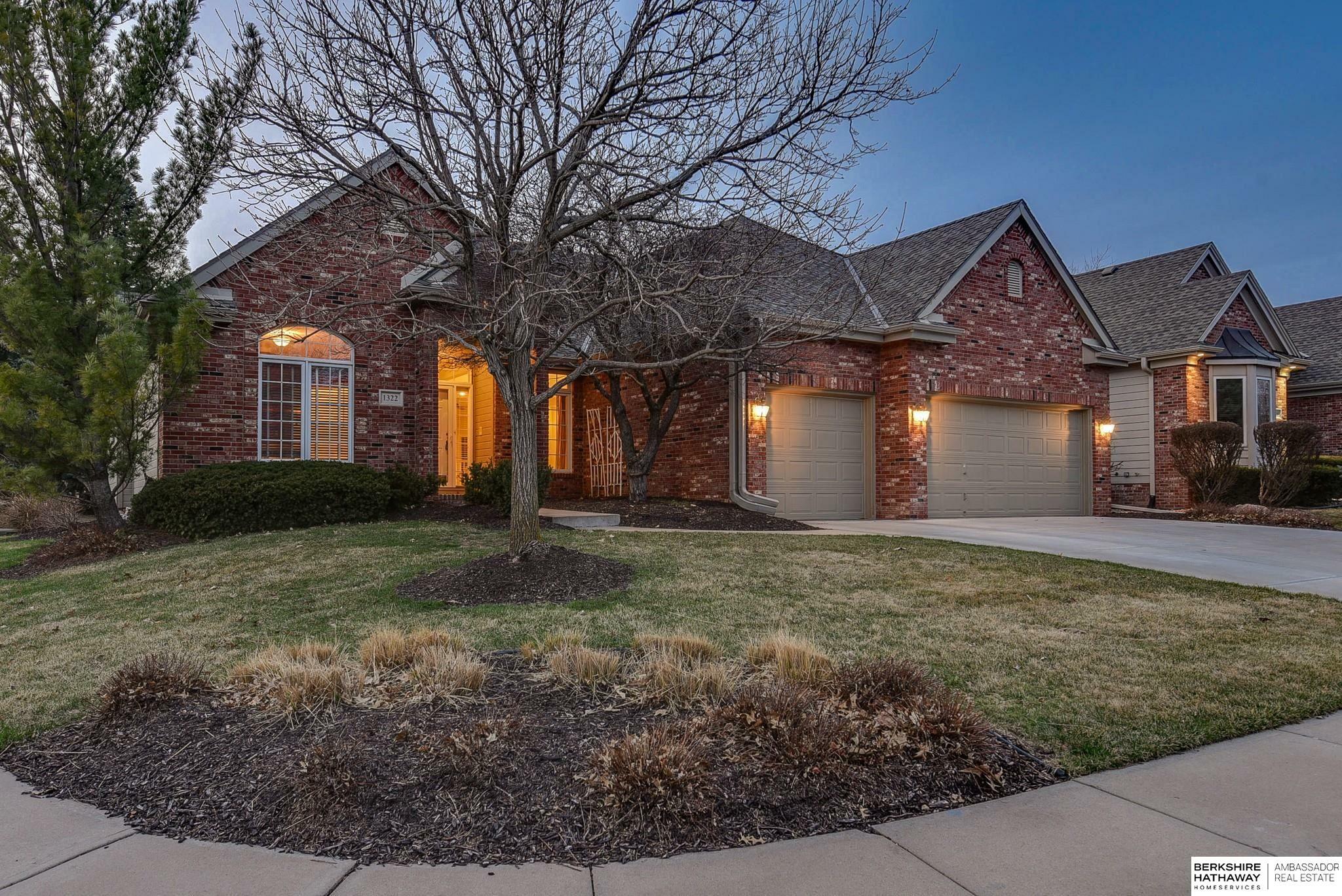 Property Photo:  1322 S 180th Plaza  NE 68130 