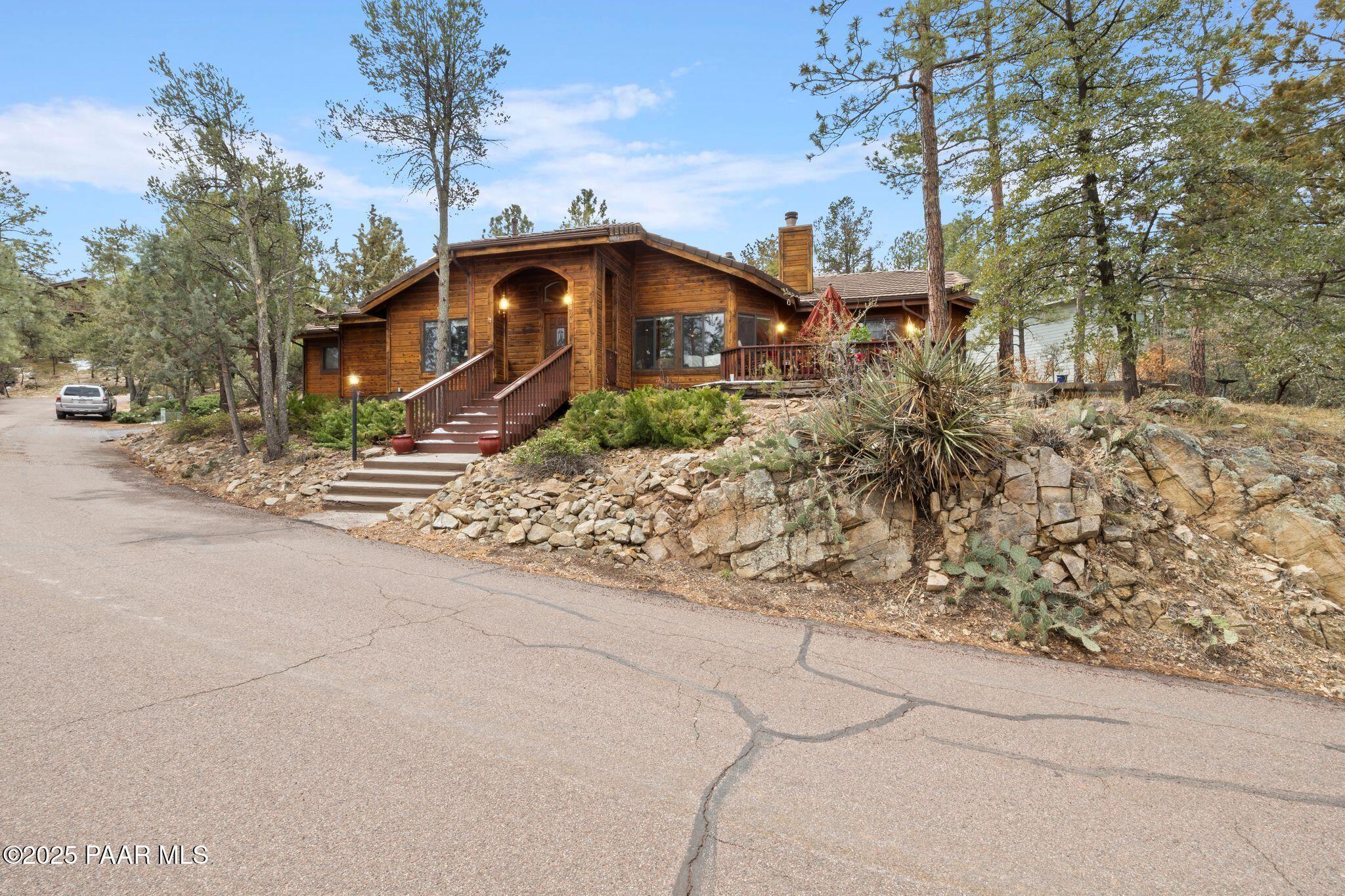 Property Photo: 1420 Royal Oak Circle AZ 86305
