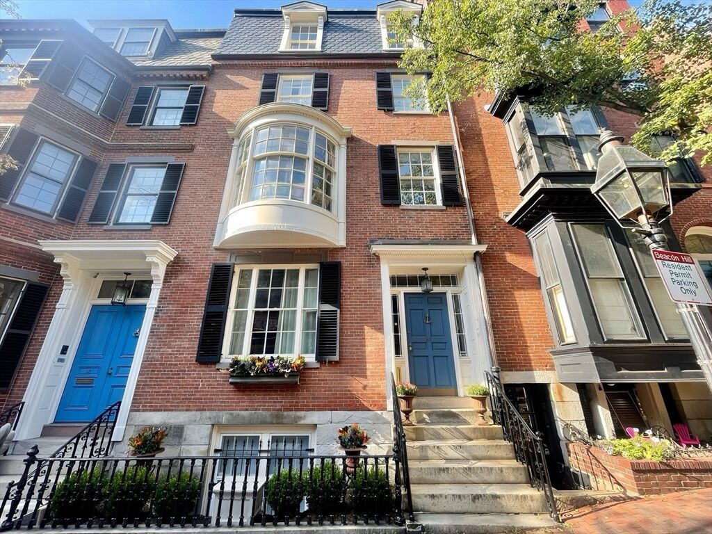 Property Photo:  41 Chestnut St  MA 02108 