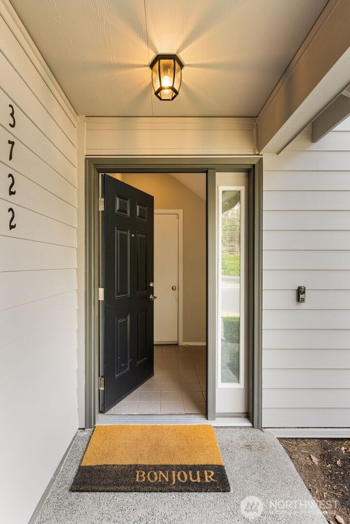 Property Photo:  3722  257th Avenue SE  WA 98029 