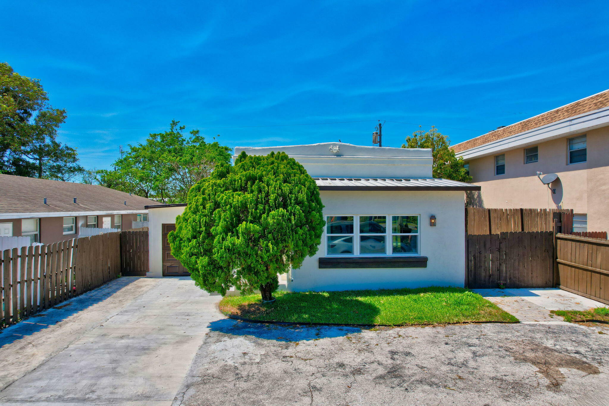 1313 N Federal Highway  Lake Worth Beach FL 33460 photo
