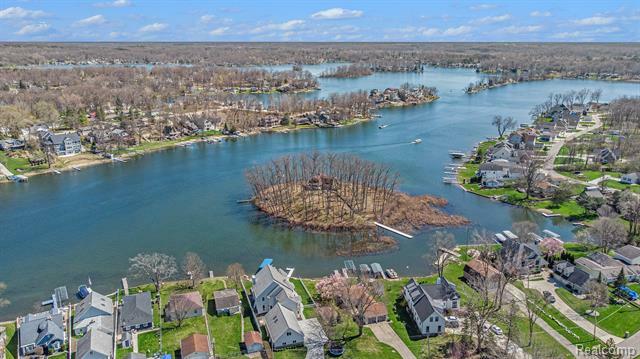 Property Photo: 16079 Whitehead Drive MI 48451