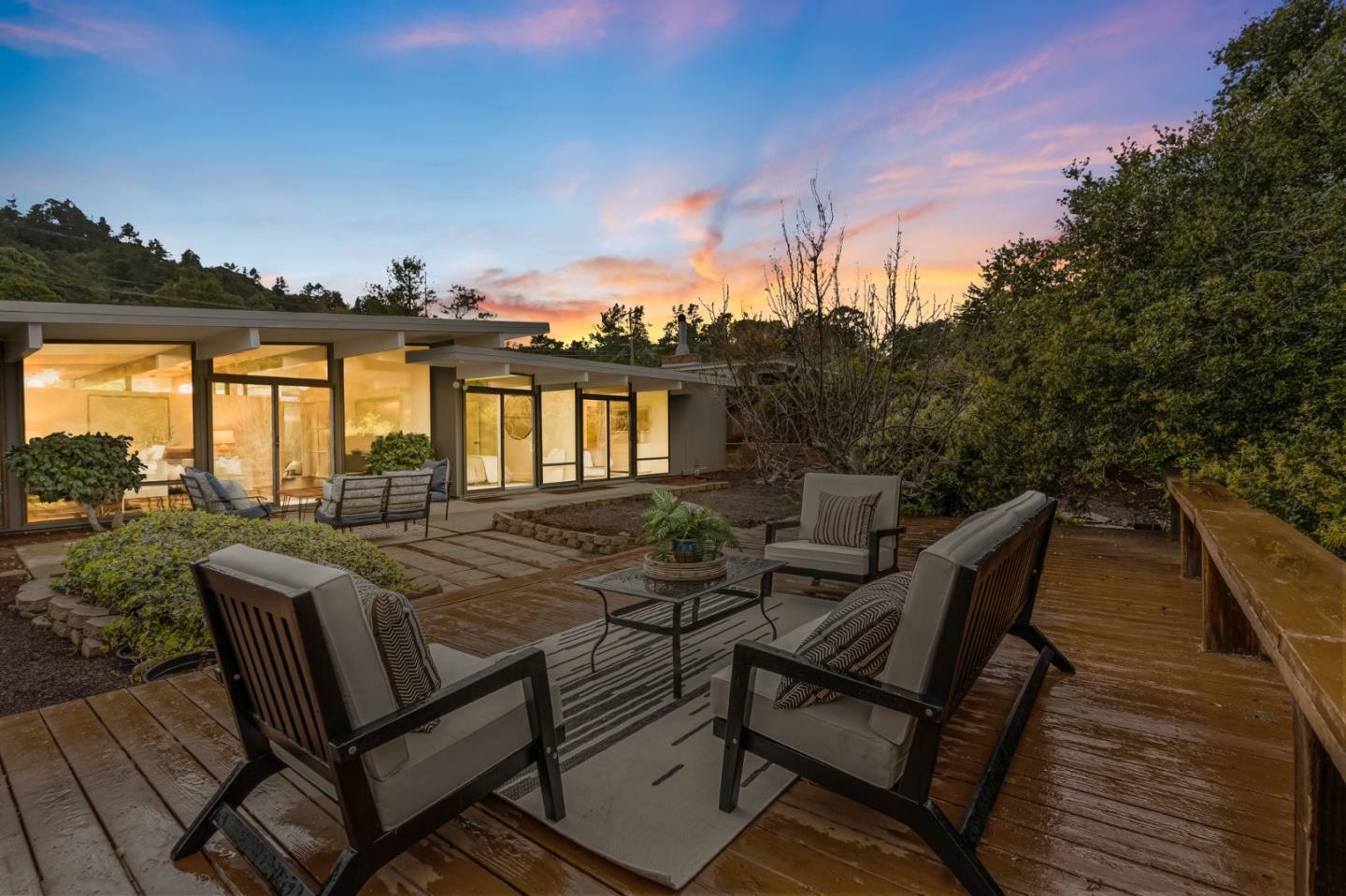 Property Photo: 2224 Bunker Hill Drive CA 94402