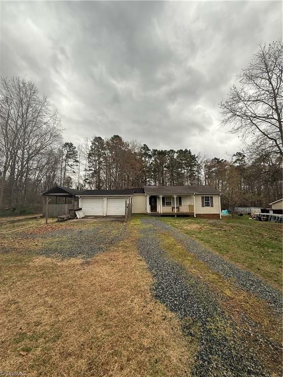 111 Hollybrook Circle  Lexington NC 27292 photo