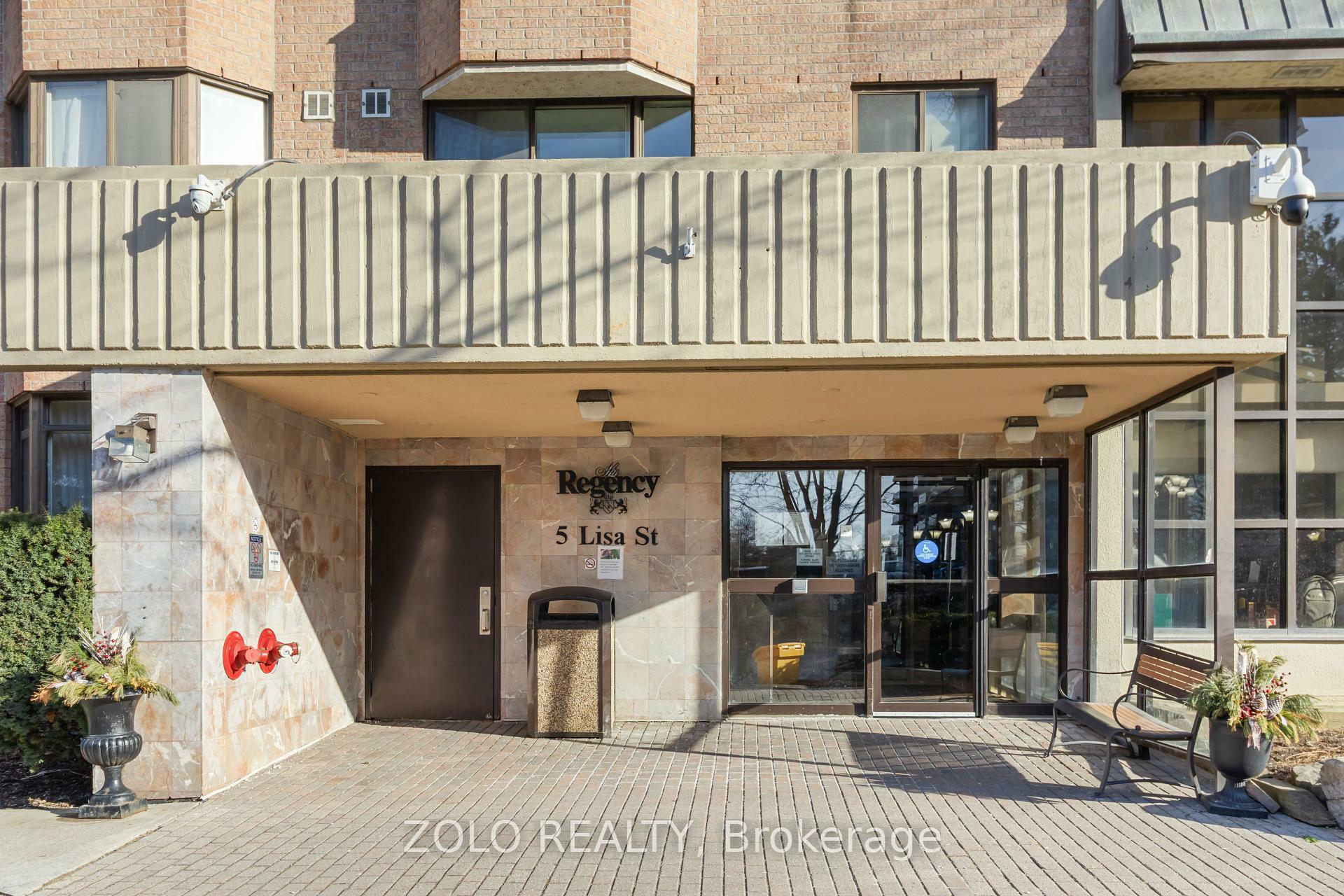 Property Photo: 5 Lisa Street 1601 ON L6T 4T4