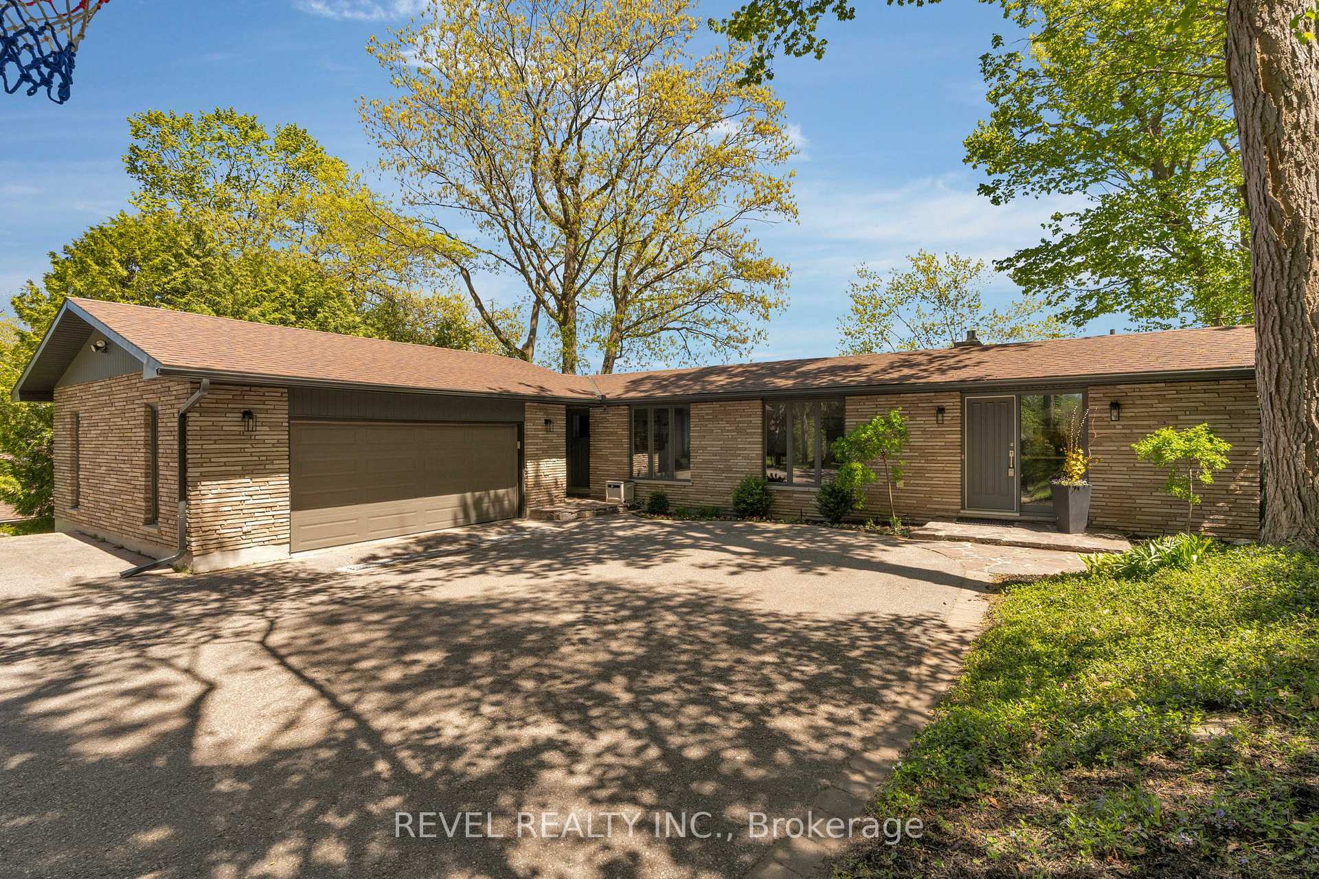 416 Bay Street  Orillia ON L3V 3X4 photo