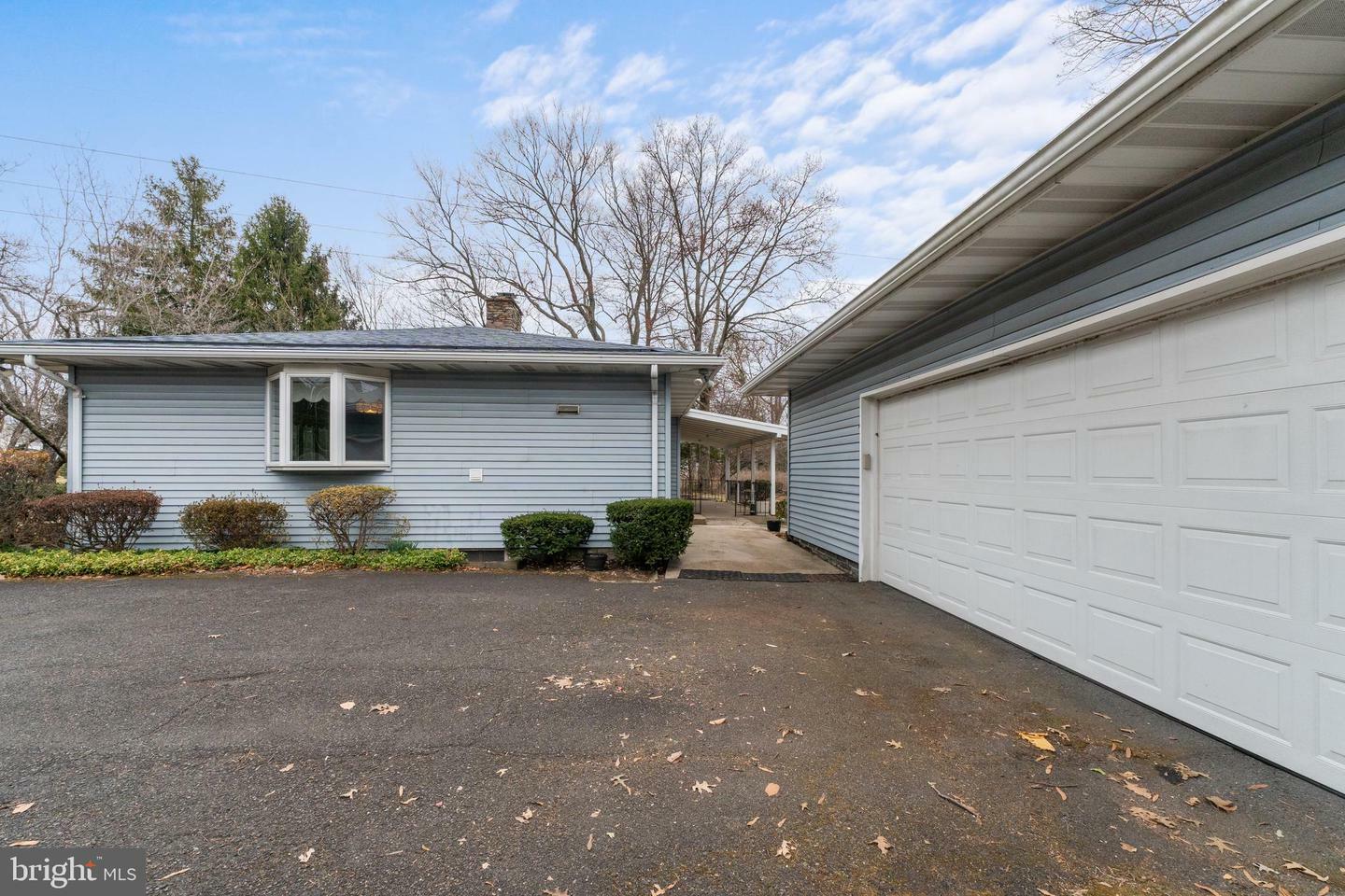 Property Photo: 527 Norristown Road PA 19044