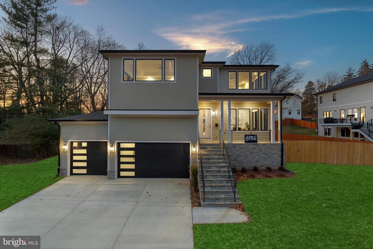 Property Photo:  501 Yeonas Drive SW  VA 22180 