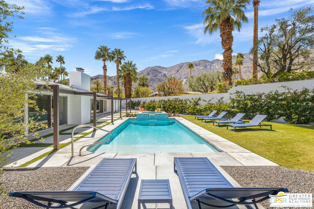 Property Photo: 1101 N Via Monte Vista CA 92262