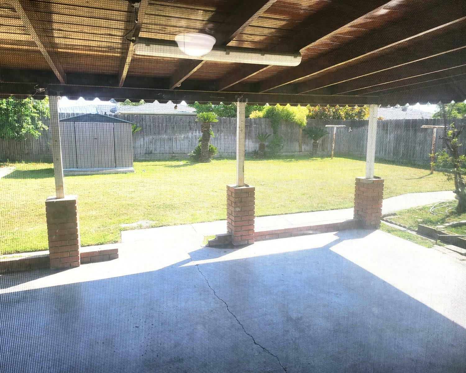 Property Photo: 4336 E Austin Way CA 93726
