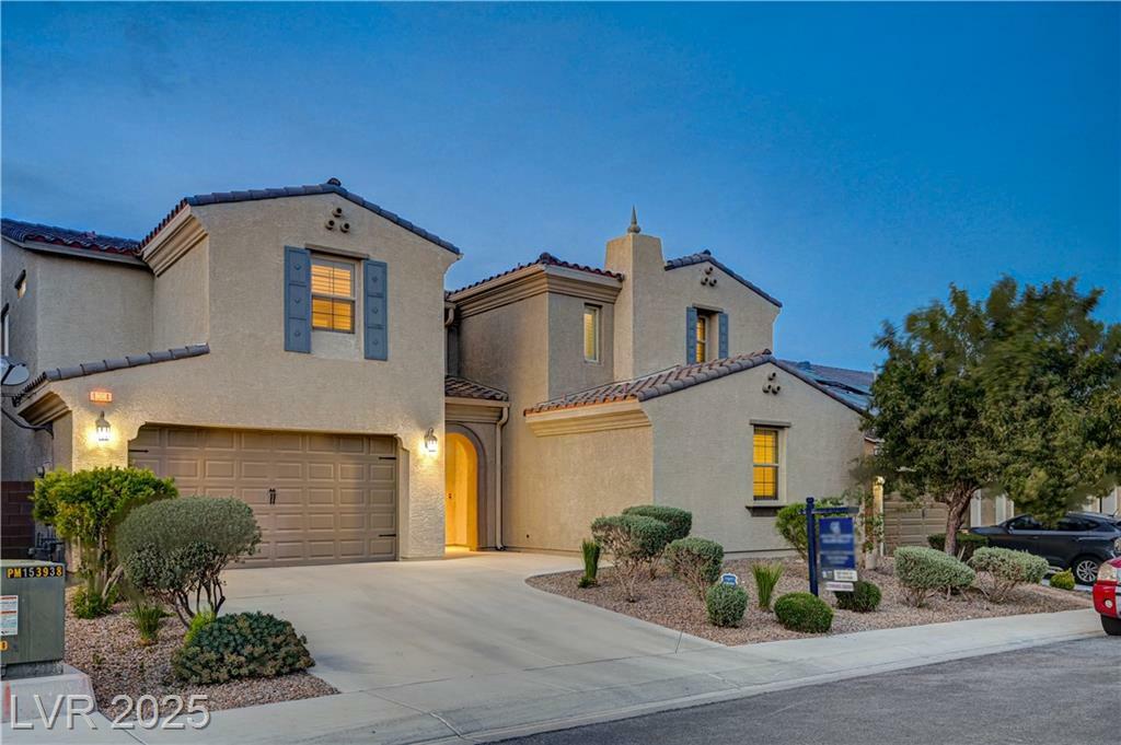 Property Photo: 1004 Bluebird Ridge Court NV 89084