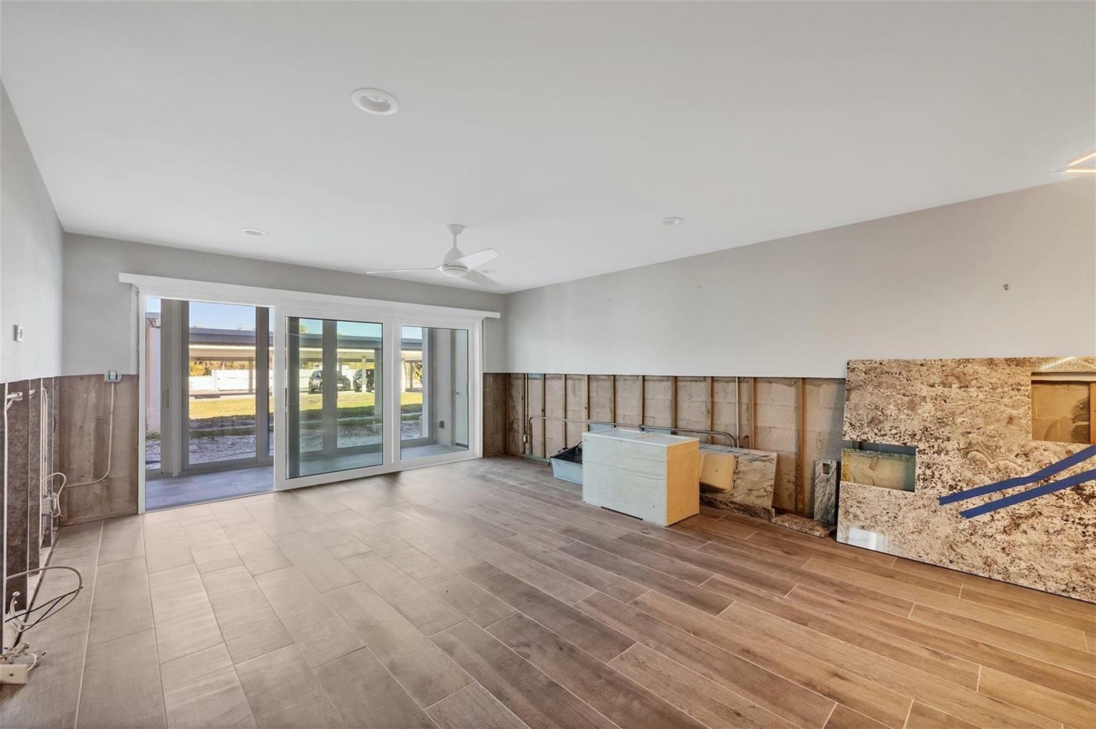 Property Photo: 2100 Benjamin Franklin Drive 104 FL 34236