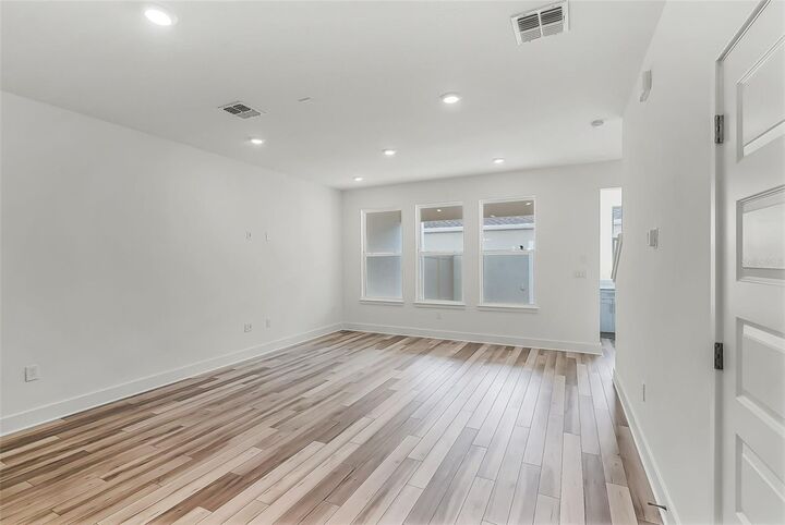 Property Photo: 13532 Autumn Harvest Avenue FL 34787