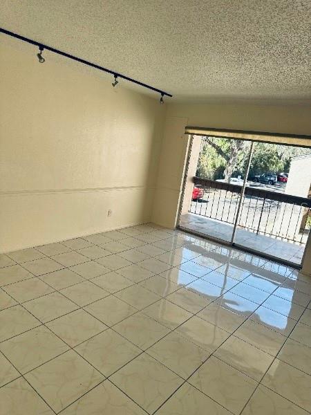 Property Photo: 7502 Needle Leaf Place 70 FL 33617