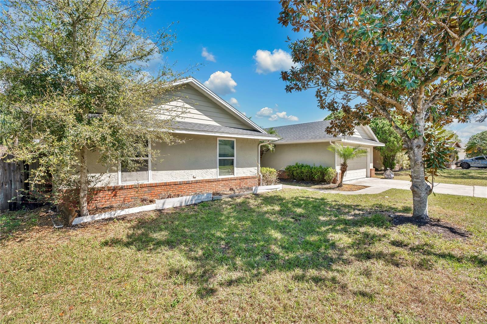 Property Photo: 8703 Grandee Drive FL 32829