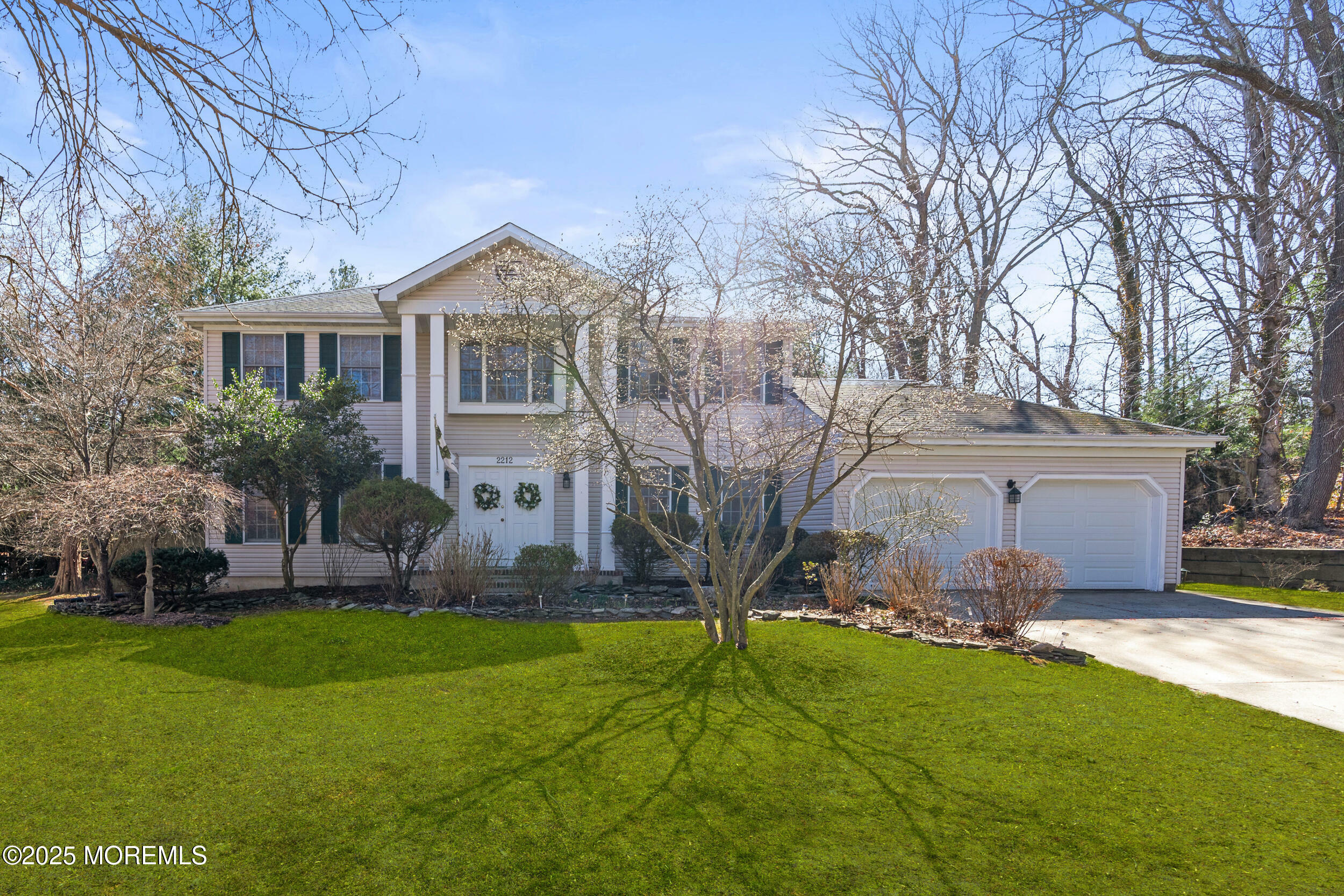 2212 Glenmere Court  Allenwood NJ 08720 photo