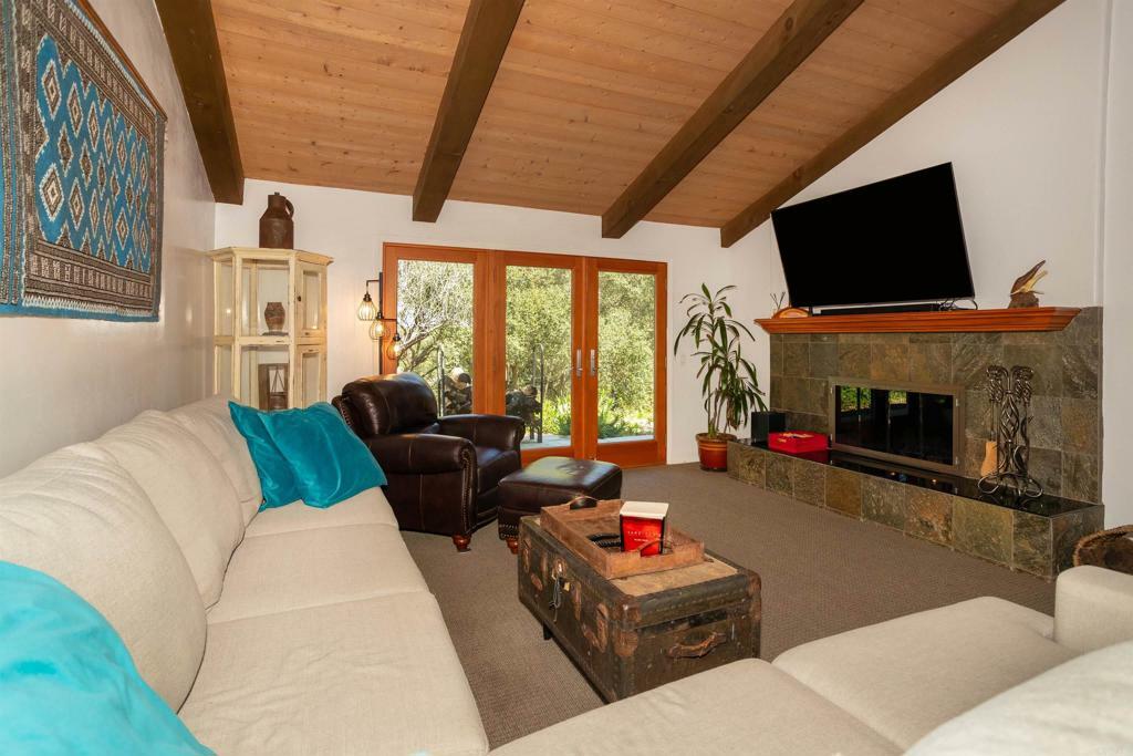 Property Photo: 27509 Mountain Meadow Rd CA 92026