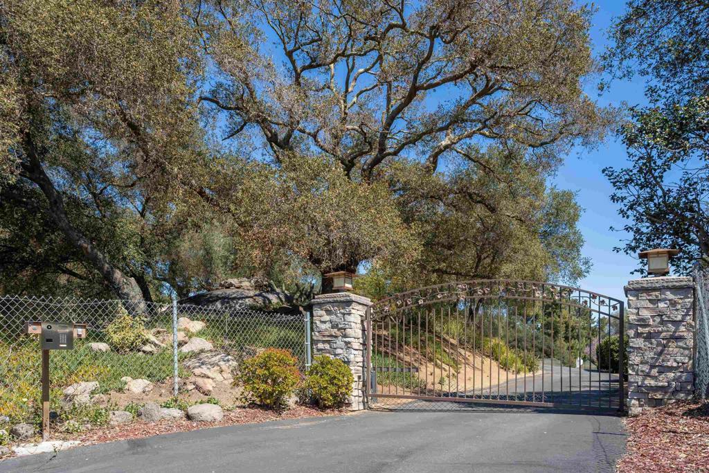 Property Photo: 27509 Mountain Meadow Rd CA 92026