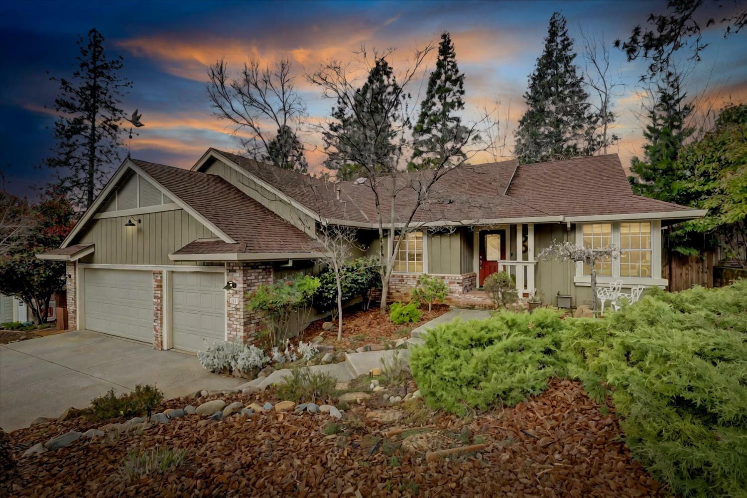 Property Photo: 111 Woodcrest Way CA 95945