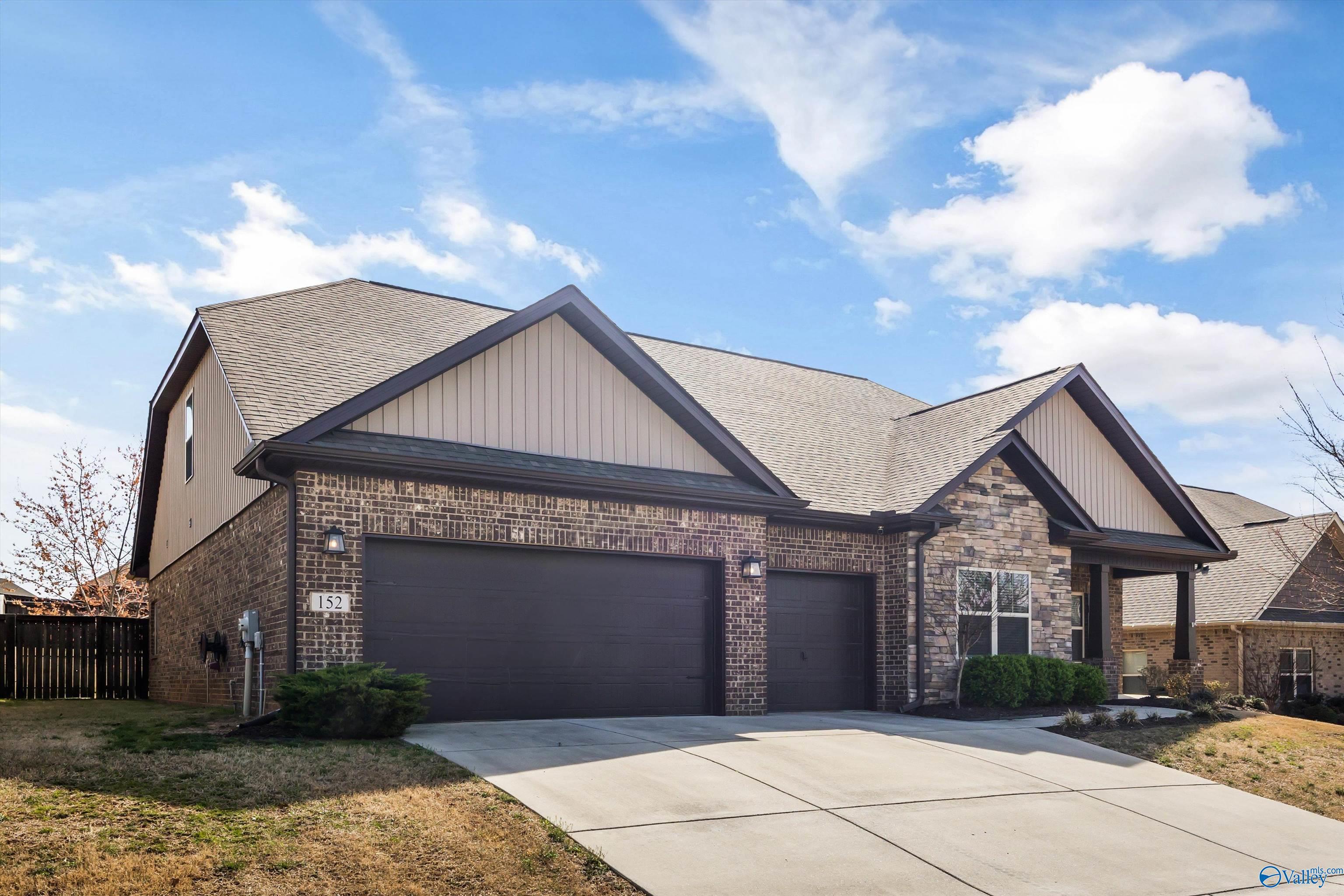 Property Photo:  152 Heritage Brook Drive NW  AL 35757 