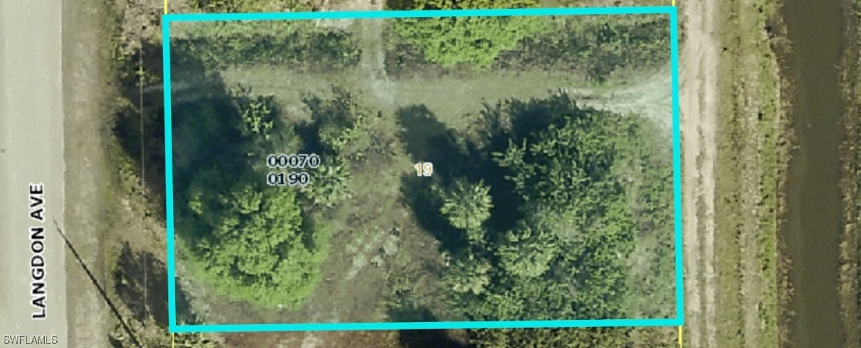 Property Photo: 6028 Langdon Avenue FL 33905