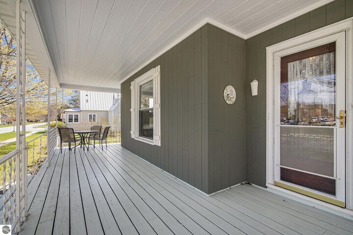 Property Photo:  622 Leelanau Avenue  MI 49635 