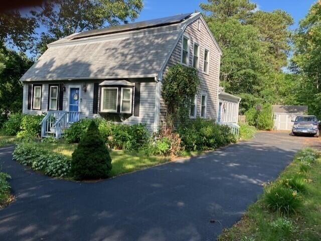 Property Photo:  311 Hooppole Rd  MA 02649 