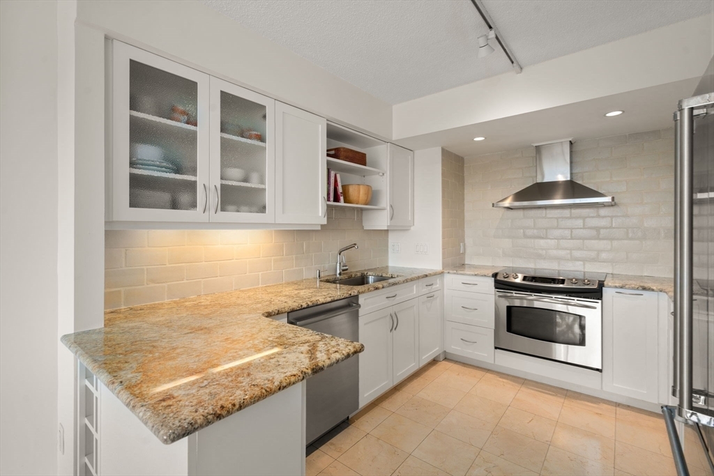 Property Photo: 250 Hammond Pond Parkway 1510S MA 02467