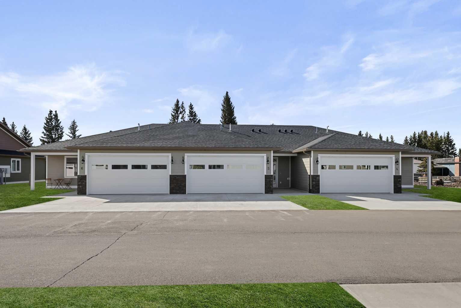 Property Photo: 610 4 Avenue SW 5 AB T0M 1X0
