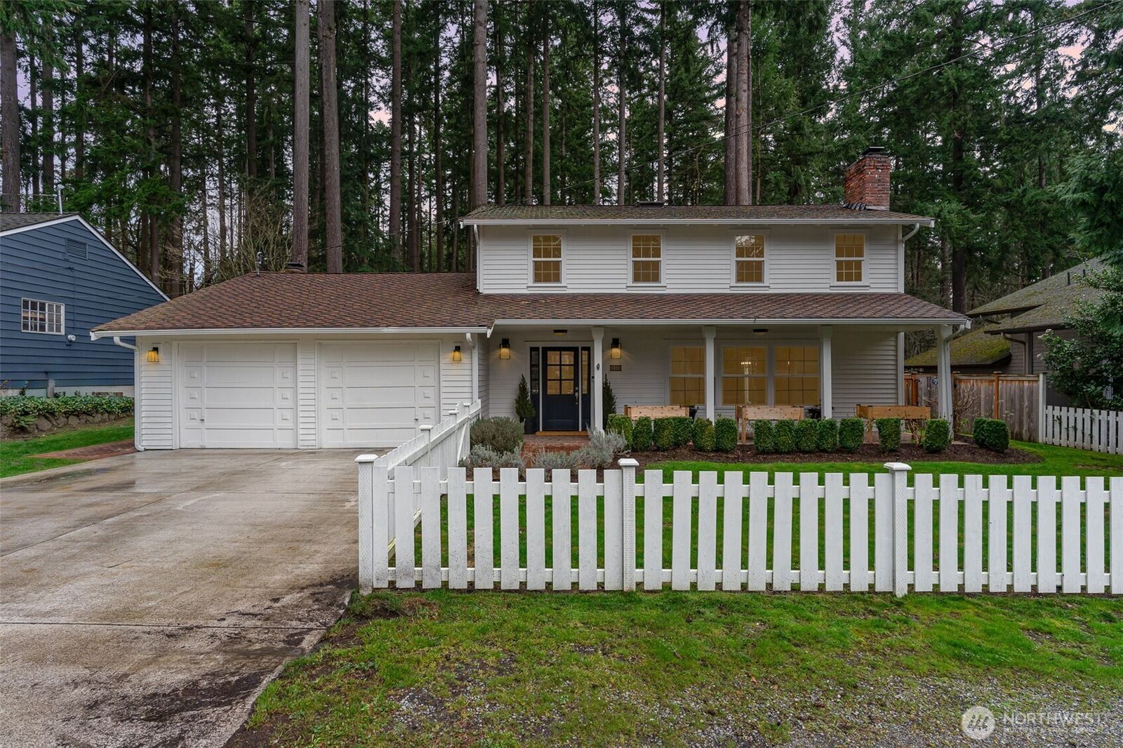 Property Photo:  8860 SE 72nd Place  WA 98040 
